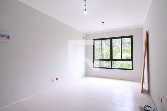 Casa à venda com 3 quartos, 125m² em Jardim Panorama (Zona Leste), São Paulo
