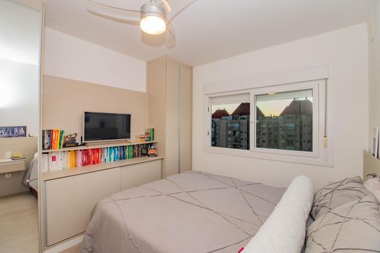 Suíte de apartamento à venda com 1 quarto, 61m² em São Sebastião, Porto Alegre