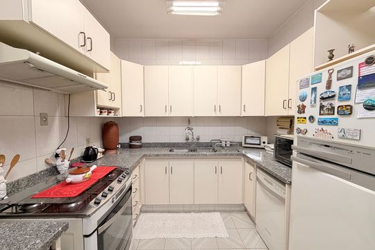 Cozinha de casa à venda com 3 quartos, 237m² em Vila Campos Sales, Jundiaí