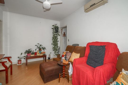 Sala de apartamento à venda com 2 quartos, 71m² em Bela Vista, Porto Alegre