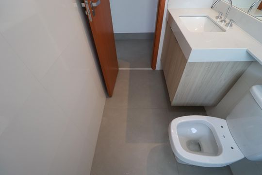 Banheiro suite 2 de apartamento para alugar com 2 quartos, 80m² em Jardim Sao Luiz, Ribeirão Preto