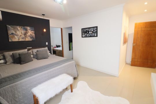 Suíte 1 de casa à venda com 4 quartos, 225m² em Vila Yolanda, Osasco