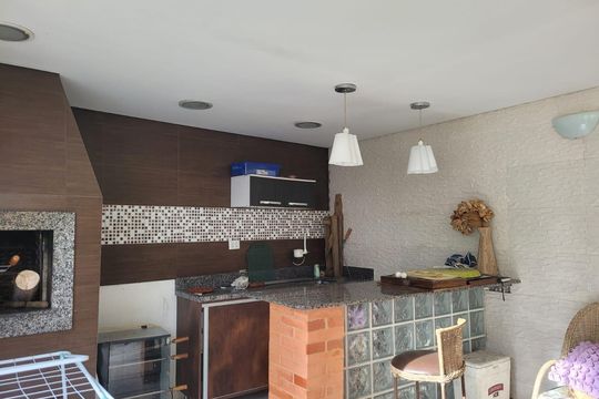 Casa de Condomínio para alugar com 3 quartos, 300m² em Sarandi, Porto Alegre