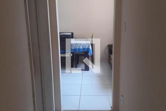 Corredor de apartamento à venda com 2 quartos, 79m² em Centro, Campinas
