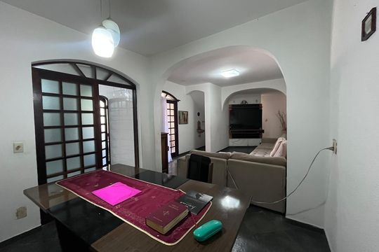 Casa à venda com 4 quartos, 145m² em Vila Progresso, Jundiaí