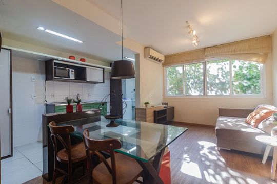 Apartamento para alugar com 2 quartos, 60m² em Teresópolis, Porto Alegre