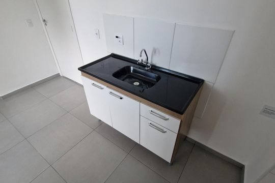 Cozinha de apartamento para alugar com 2 quartos, 35m² em Cidade São Mateus, São Paulo