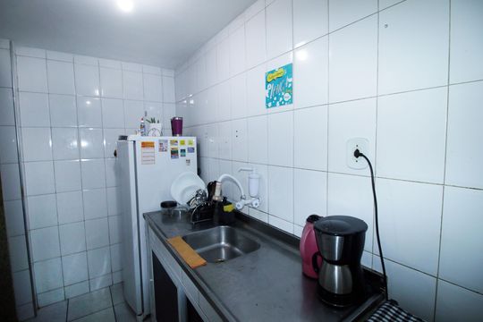 Cozinha de apartamento à venda com 2 quartos, 55m² em Vicente de Carvalho, Rio de Janeiro