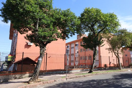 Fachada do Prédio de kitnet/studio para alugar com 1 quarto, 34m² em Rubem Berta, Porto Alegre