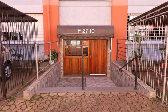 Entrada do Prédio de kitnet/studio para alugar com 1 quarto, 34m² em Rubem Berta, Porto Alegre