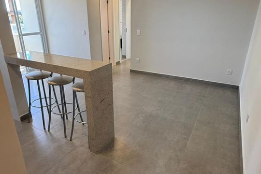 Vista entrada de apartamento para alugar com 2 quartos, 62m² em Santa Mônica, Uberlândia
