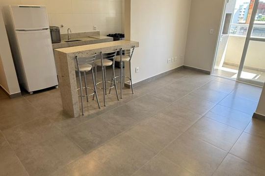 Sala de apartamento para alugar com 2 quartos, 62m² em Santa Mônica, Uberlândia