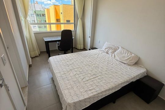 Suíte de apartamento para alugar com 2 quartos, 62m² em Santa Mônica, Uberlândia