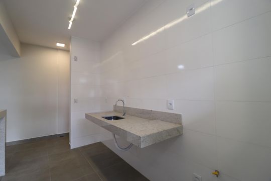 Cozinha de apartamento para alugar com 2 quartos, 62m² em Santa Mônica, Uberlândia