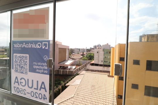 Plaquinha de apartamento para alugar com 2 quartos, 62m² em Santa Mônica, Uberlândia