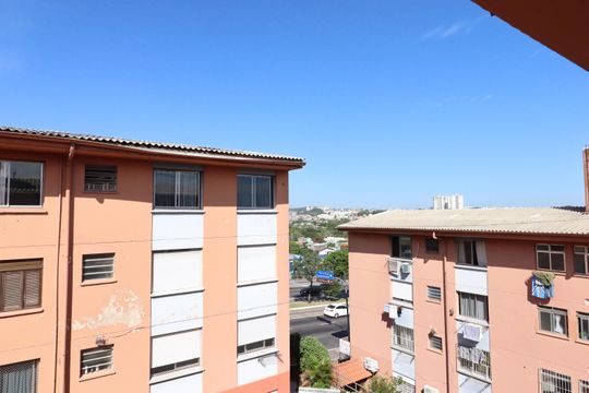 Vista do Espaço conjugado de kitnet/studio para alugar com 1 quarto, 35m² em Rubem Berta, Porto Alegre