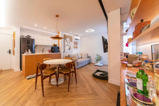 Sala de apartamento à venda com 2 quartos, 67m² em Jardim Bela Vista, Santo André