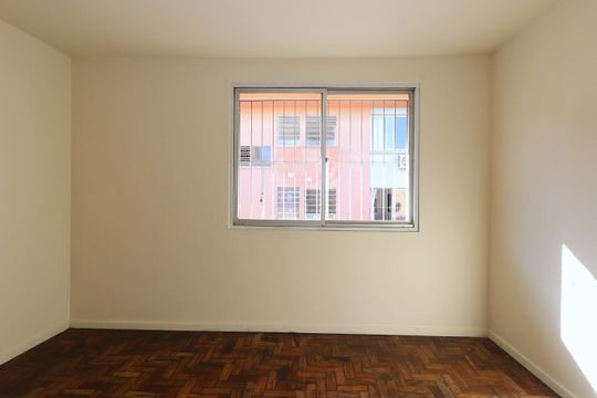  Sala de apartamento para alugar com 2 quartos, 73m² em São Sebastião, Porto Alegre