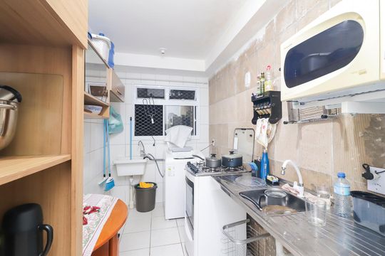 Cozinha e Área de Serviço de apartamento para alugar com 2 quartos, 51m² em Vila Nova Curuca, São Paulo