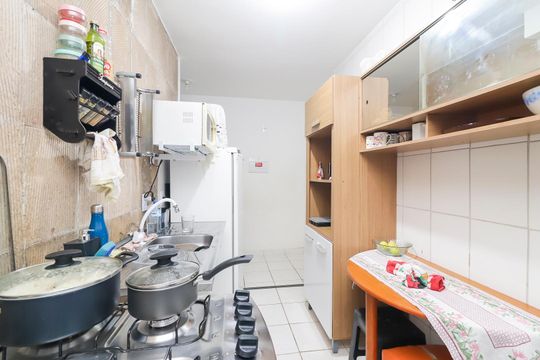 Cozinha e Área de Serviço de apartamento para alugar com 2 quartos, 51m² em Vila Nova Curuca, São Paulo