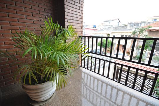 Sacada da Suíte Master de casa à venda com 3 quartos, 405m² em Bortolândia, São Paulo
