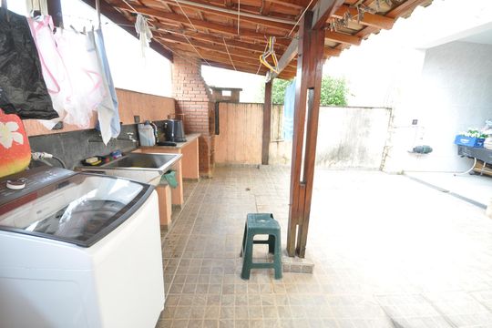 Área de Serviço de casa à venda com 3 quartos, 405m² em Bortolândia, São Paulo