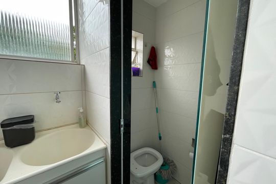 Banheiro 2 de apartamento à venda com 3 quartos, 121m² em Esplanada, Belo Horizonte