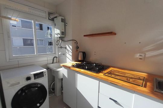 Cozinha de apartamento à venda com 2 quartos, 48m² em Estância Velha, Canoas