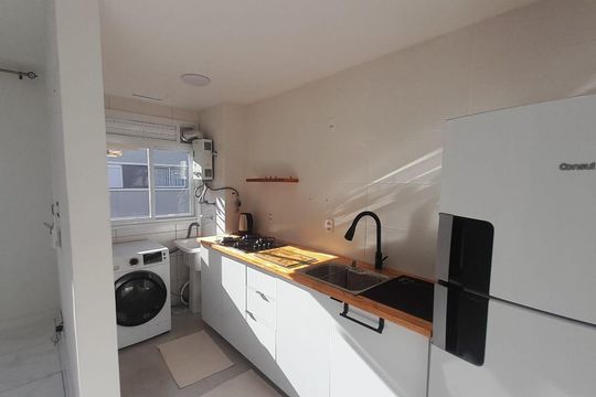 Cozinha de apartamento à venda com 2 quartos, 48m² em Estância Velha, Canoas