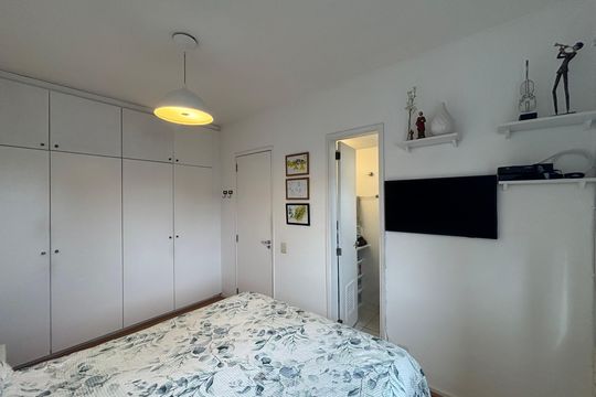 Suíte de apartamento à venda com 2 quartos, 70m² em Jardim Botânico, Rio de Janeiro