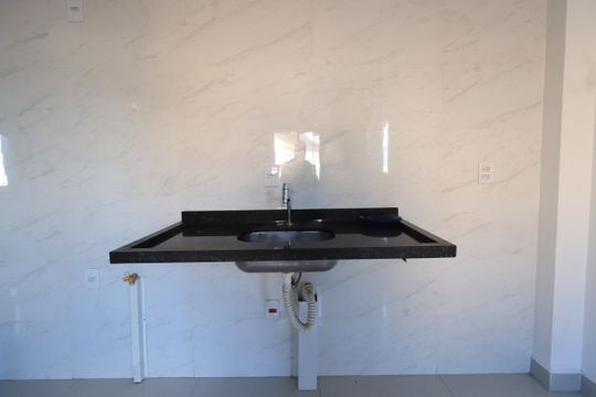 Cozinha de apartamento para alugar com 2 quartos, 42m² em Vila Matilde, São Paulo