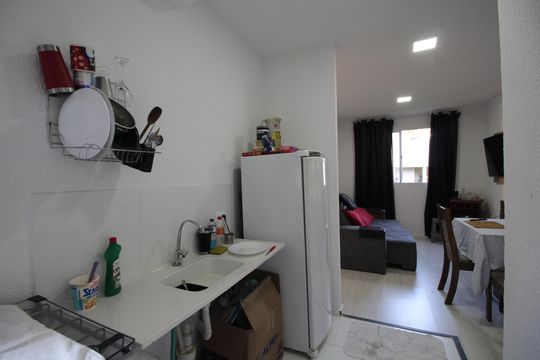 Cozinha de apartamento para alugar com 2 quartos, 41m² em Taquara, Rio de Janeiro