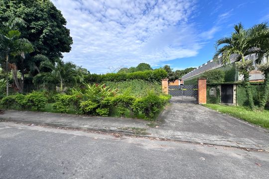 Fachada de casa à venda com 5 quartos, 4200m² em Vargem Grande, Rio de Janeiro