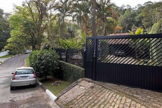 Fachada de casa de condomínio para alugar com 5 quartos, 320m² em Chácara dos Lagos, Cotia