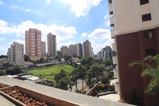 Vista Quarto 3 de apartamento para alugar com 3 quartos, 180m² em Vila Bastos, Santo André