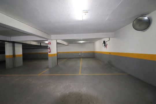 Garagem de apartamento para alugar com 3 quartos, 180m² em Vila Bastos, Santo André