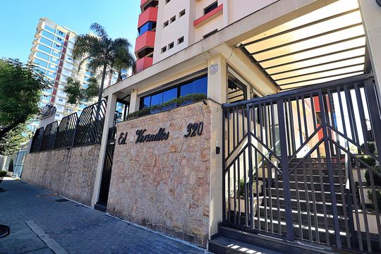 Fachada de apartamento para alugar com 3 quartos, 180m² em Vila Bastos, Santo André