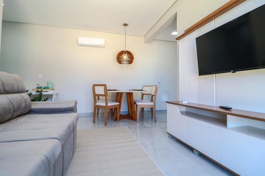Sala de apartamento para alugar com 2 quartos, 64m² em Ingleses Norte, Florianópolis