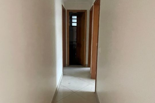 Corredor de apartamento para alugar com 2 quartos, 94m² em Centro, Duque de Caxias