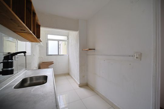 Cozinha de apartamento à venda com 2 quartos, 64m² em Parque Paineiras, São Paulo