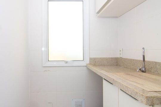 Área de serviço de apartamento para alugar com 3 quartos, 77m² em Marechal Rondon, Canoas