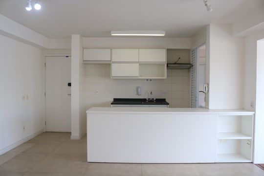 Cozinha de apartamento à venda com 1 quarto, 65m² em Vila Anglo Brasileira, São Paulo