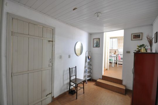 Hall de circulação de casa à venda com 4 quartos, 204m² em Vila Paiva, São Paulo