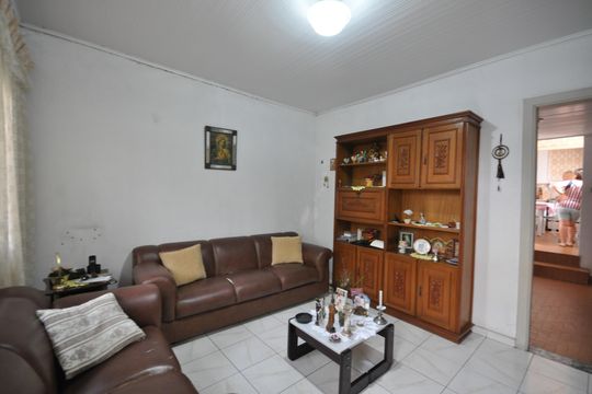 Sala de casa à venda com 4 quartos, 204m² em Vila Paiva, São Paulo