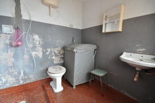 Banheiro de serviço de casa à venda com 4 quartos, 204m² em Vila Paiva, São Paulo