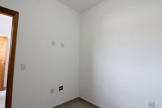 Quarto 2 de apartamento para alugar com 2 quartos, 43m² em Cidade Patriarca, São Paulo