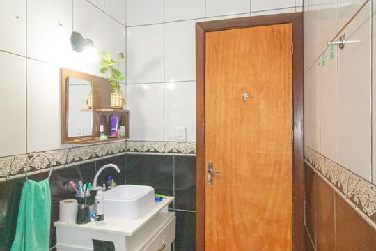 Banheiro de casa para alugar com 3 quartos, 100m² em Harmonia, Canoas