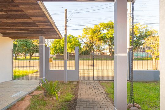 Vista da Sala de casa para alugar com 3 quartos, 100m² em Harmonia, Canoas