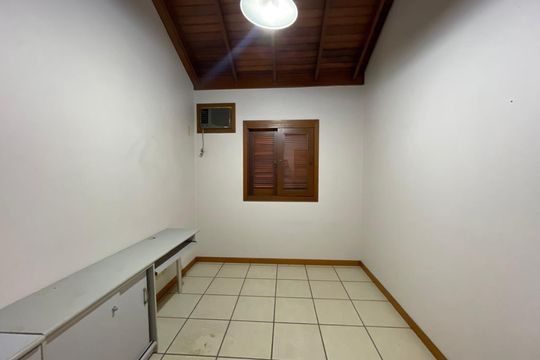 Casa à venda com 3 quartos, 300m² em São Jorge, Novo Hamburgo