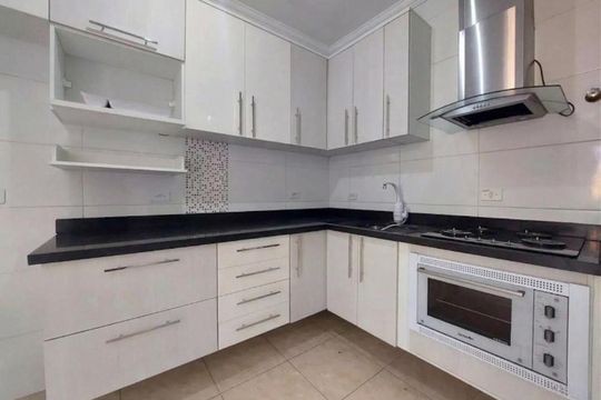 Cozinha de casa de condomínio à venda com 2 quartos, 70m² em Parada XV de Novembro, São Paulo